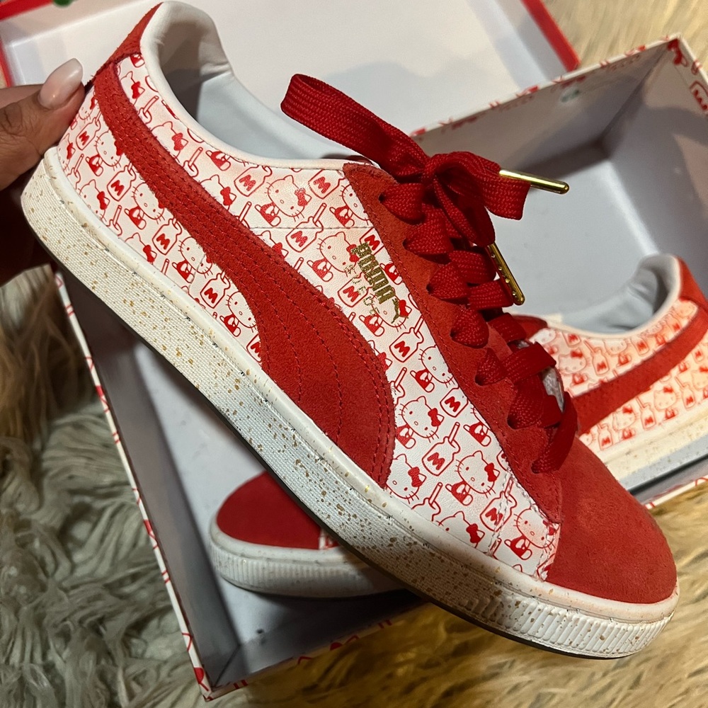 Puma X Hello Kitty 2018, 50 anniversary suede sneakers